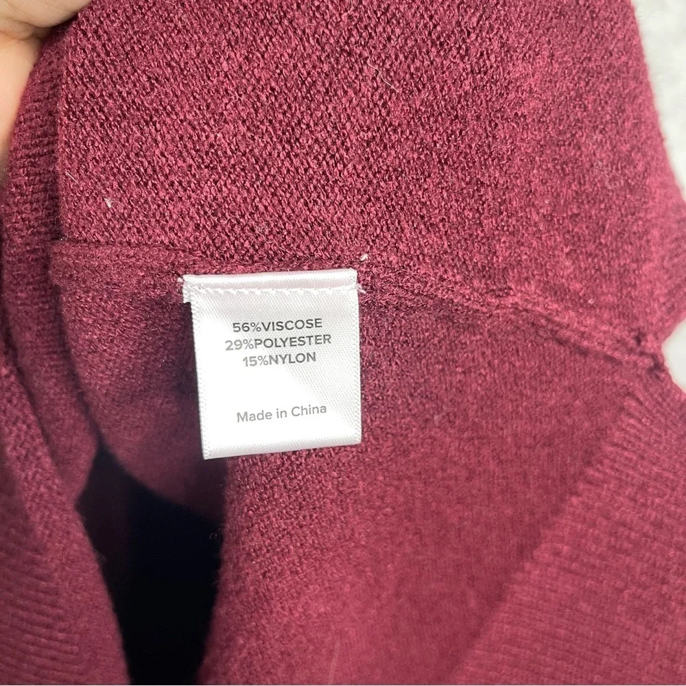 Evereve Carlie Turtleneck Pullover Knit Sweat In Bordeaux Red Size xS
